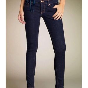 Like New J. Brand “910 Skinny Leg” Jeans SZ 28
